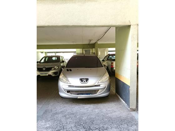 PEUGEOT 207 1.4 XR 8V FLEX 4P MANUAL PEUGEOT 207 1.4 XR 8V FLEX 4P MANUAL